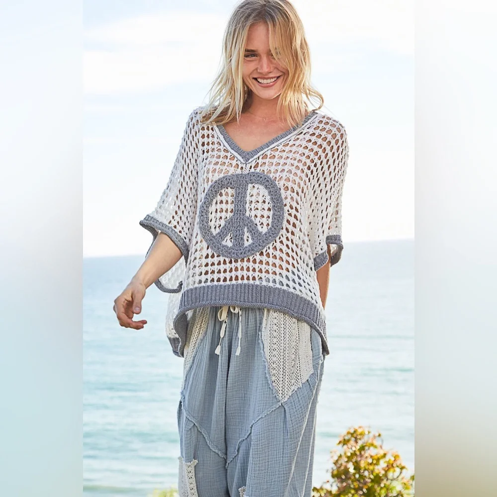 517. Last 1! CLEARANCE POL V neck grey white oversized peace crochet sweater - Picture 2 of 5
